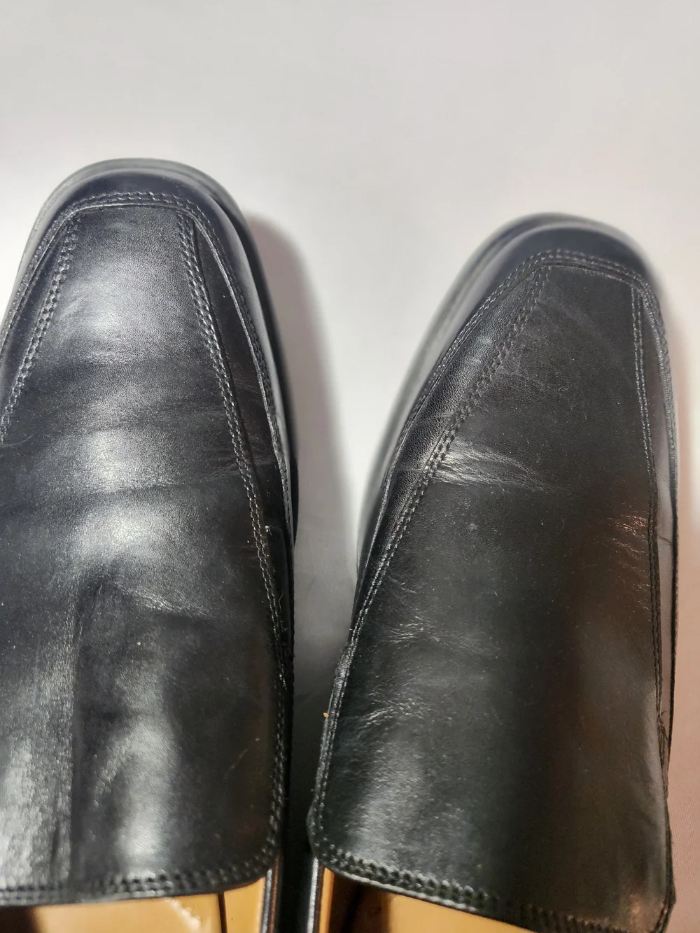 Clarks Black Leather Slip On Loafers Size 10.5